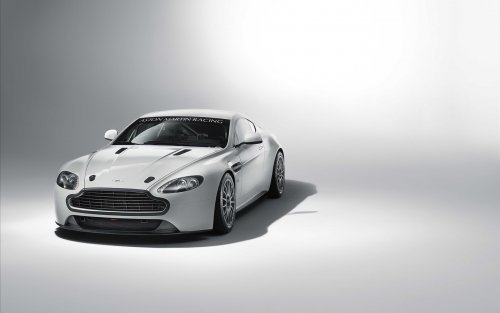 Aston Martin  Vantage GT4 2011