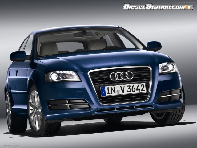 Audi-A3-Sportback-2011-01.jpg