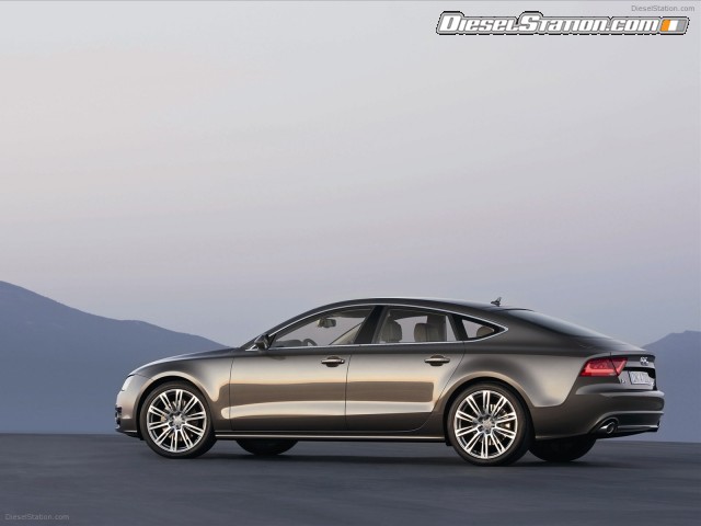 Audi-A7-Sportback-2011-28.jpg