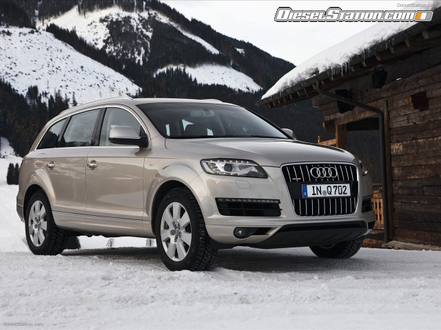 Audi-Q7-2011-01.jpg