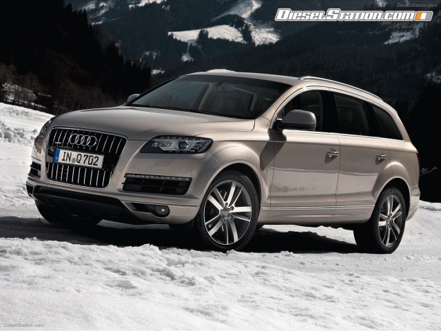 Audi-Q7-2011-02.jpg