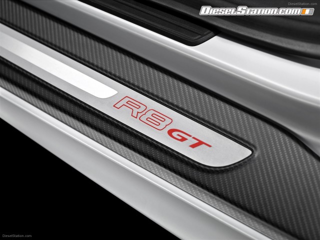 Audi_R8_11