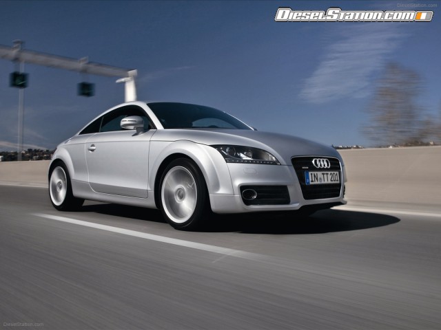 Audi-TT-Coupe-2011-04.jpg