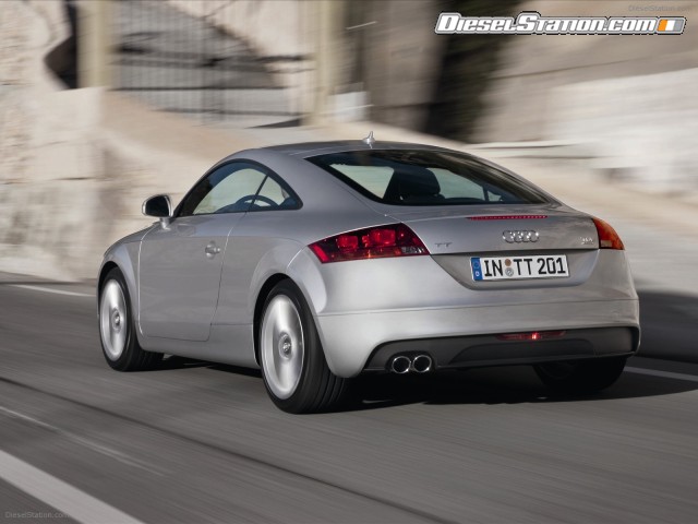 Audi-TT-Coupe-2011-05.jpg