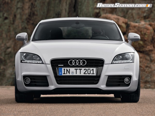 Audi-TT-Coupe-2011-08.jpg