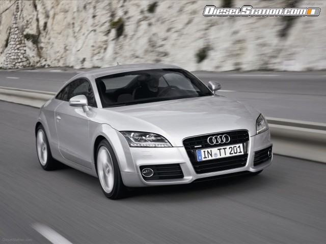 Audi-TT-Coupe-2011-11.jpg