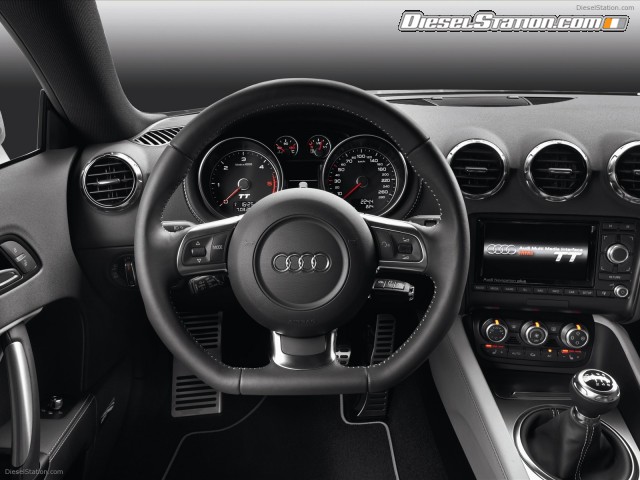 Audi-TT-Coupe-2011-14.jpg