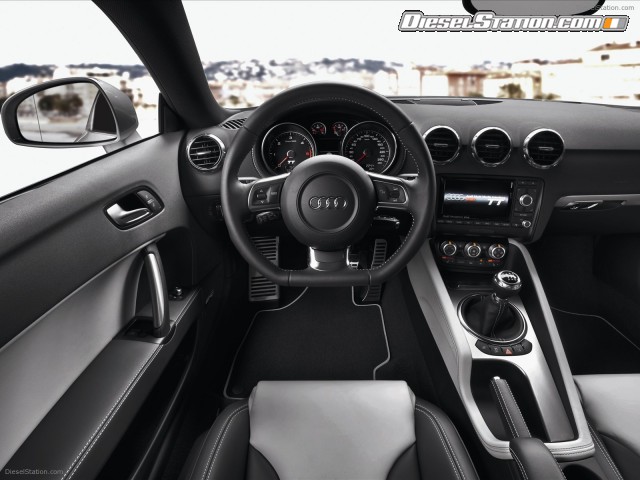 Audi-TT-Coupe-2011-15.jpg