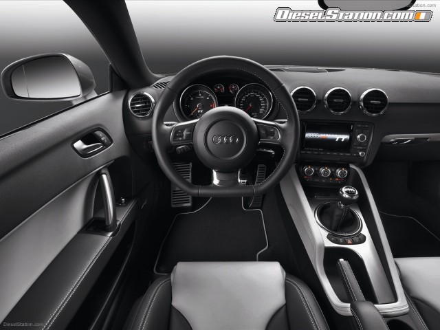 Audi-TT-Coupe-2011-16.jpg