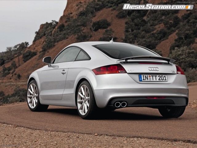 Audi-TT-Coupe-2011-17.jpg