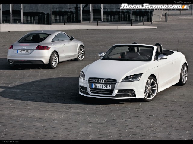 Audi-TTS-Roadster-2011-01.jpg