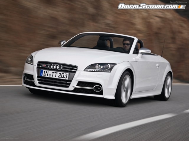 Audi-TTS-Roadster-2011-03.jpg