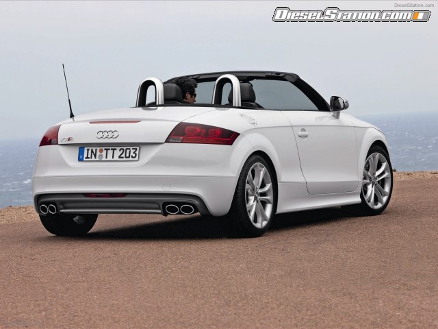 Audi-TTS-Roadster-2011-12.jpg