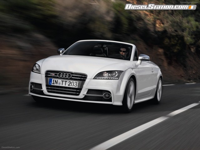 Audi-TTS-Roadster-2011-15.jpg