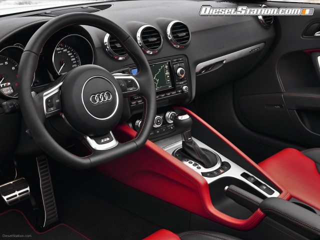 Audi-TTS-Roadster-2011-16.jpg