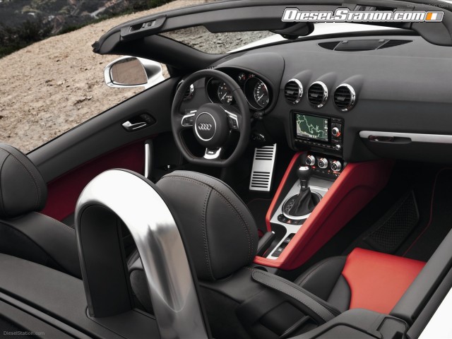 Audi-TTS-Roadster-2011-17.jpg