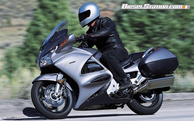 st1300