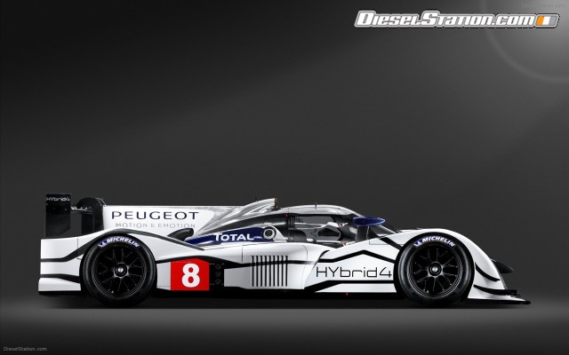 11 Peugeot 908 LMP1 
							title=