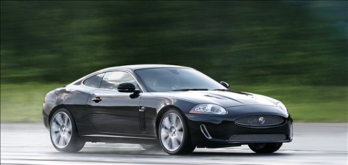 2010 Jaguar XKR Car Wallpaper