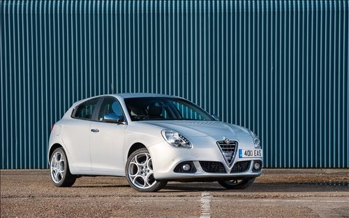 Alfa Romeo Giulietta Business Edition 2015 Car Pics