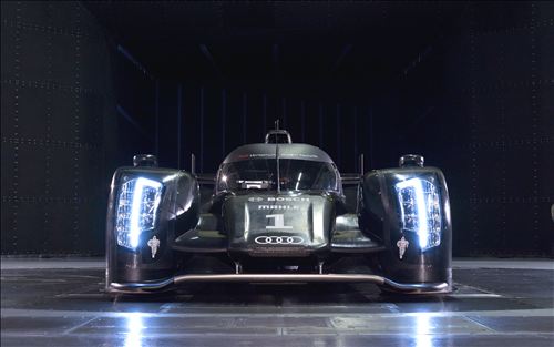 Audi R18 LMP1 Sports Car 2011