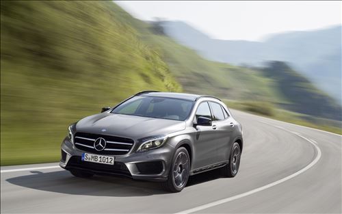 Mercedes Bens GLA250 2015 Car Picture