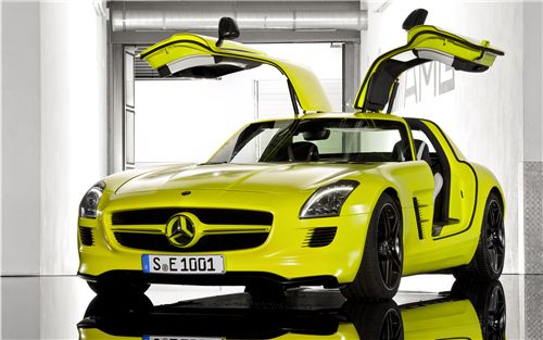 Wormwood Scrubs Prison Cell. Mercedes Benz SLS AMG E-CELL