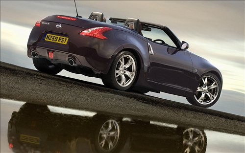 Nissan 370Z Roadster is finally available to pre-order now with deliveries 