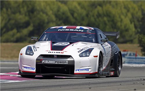 Get the wallpapers for Nissan GTR FIA GT1 World Championship 2010