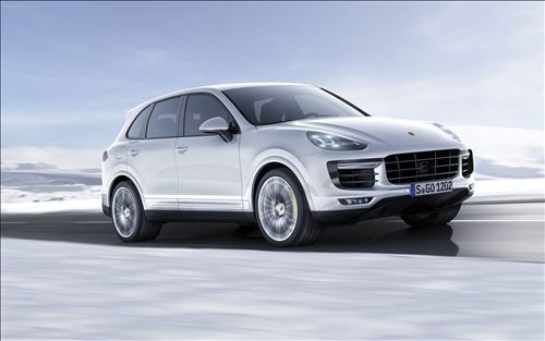 Porsche Cayenne Turbo S 2016 Car Wallpaper
