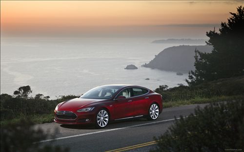 Tesla Model S 2013