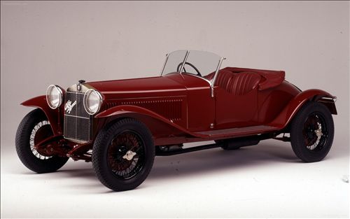 Alfa Romeo - Mille Miglia 2012 Revival Parade