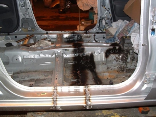6-Door-Prius-007.jpg