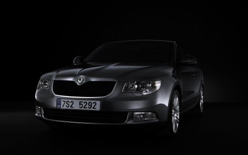 Skoda Superb Pictures