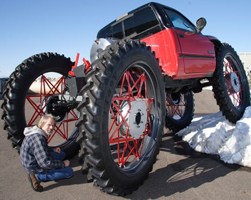 And then I saw this Yeti truck built by Rex Bailey 