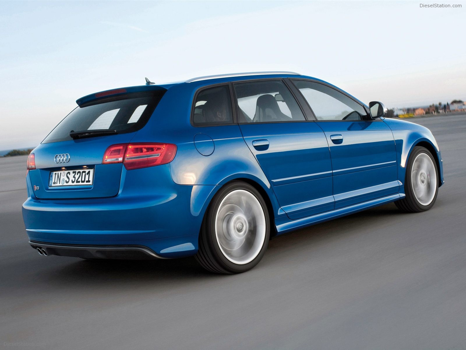 audi-s3-sportback-pictures-02.jpg