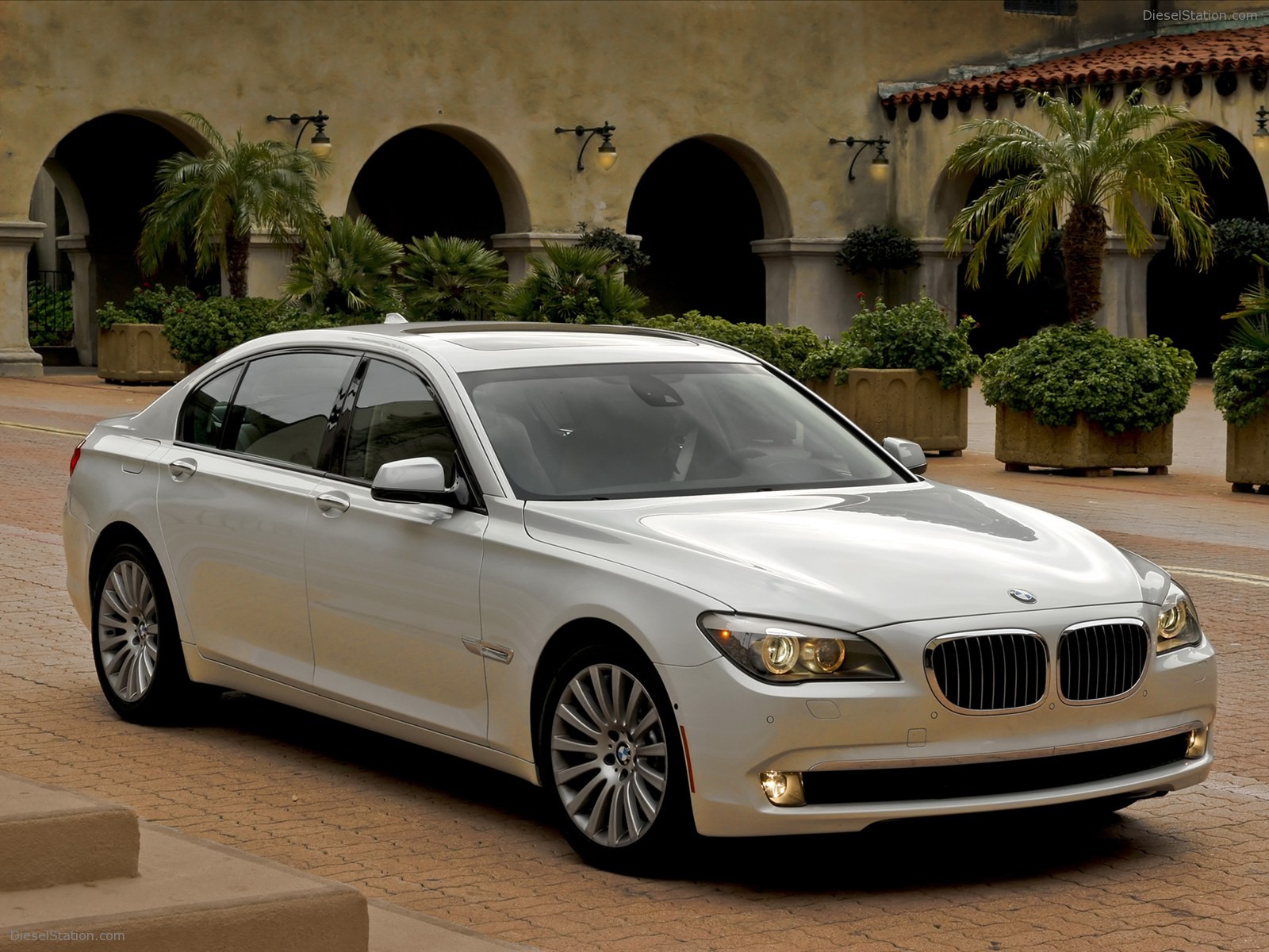 Bmw 750 li 2011 #2