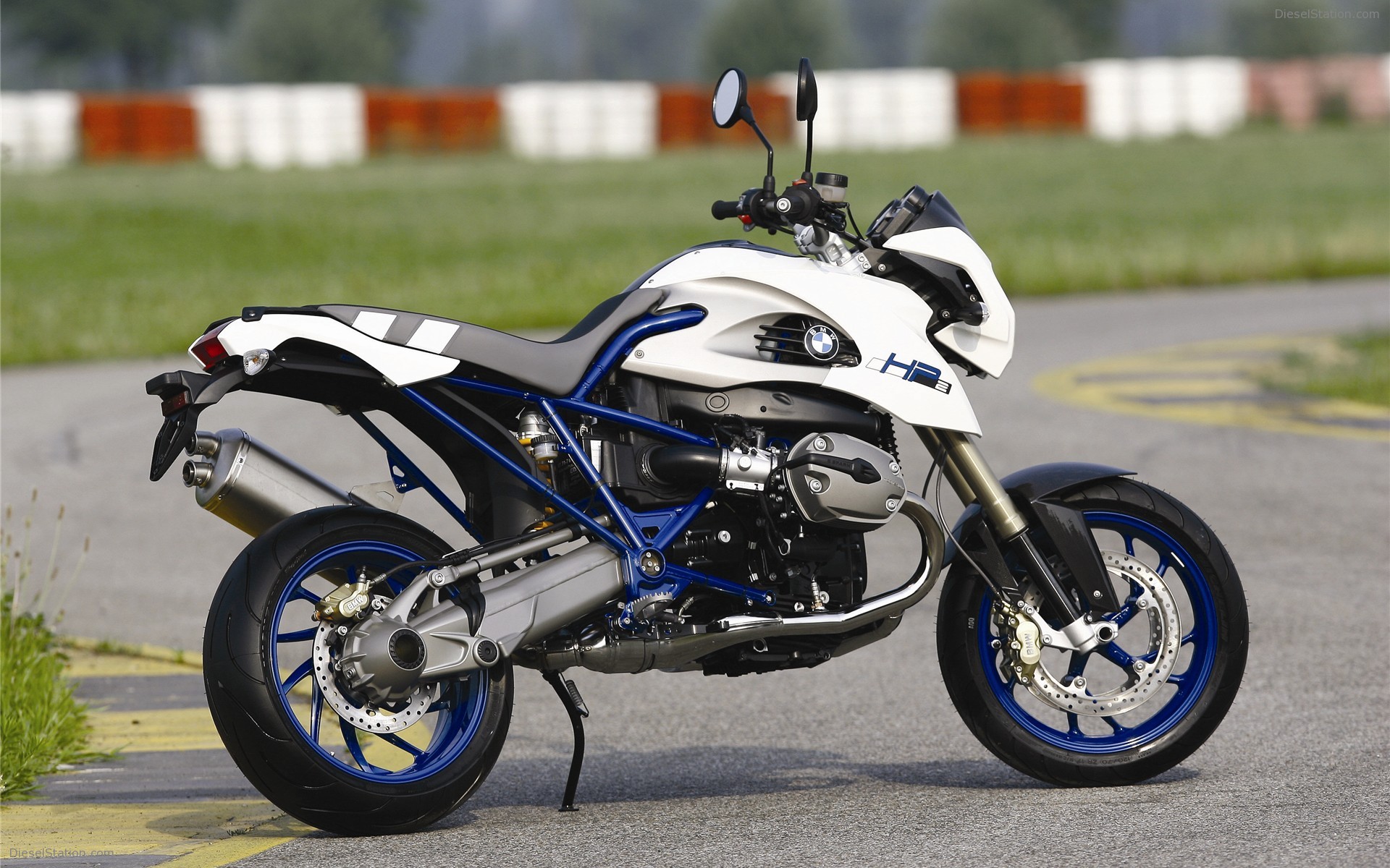 Bmw megamoto wallpaper