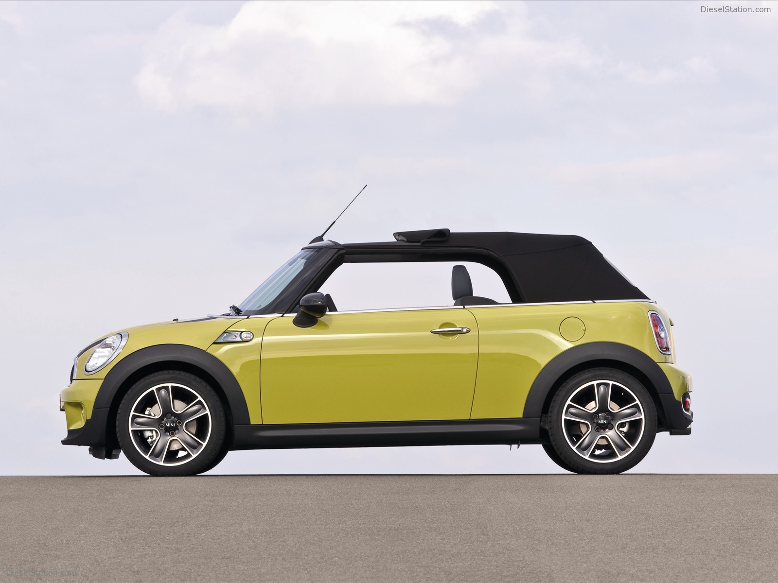 Bmw mini convertible #2