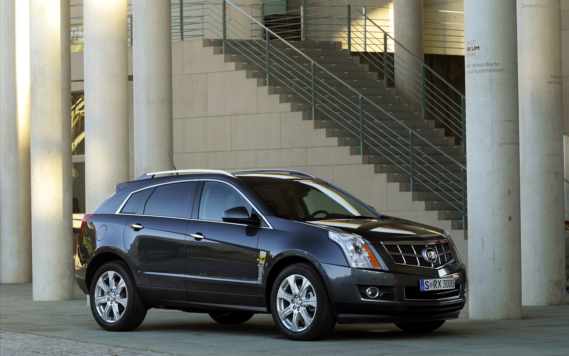 Cadillac  Reviews on 2011 Cadillac Srx Gps Wallpaper New Cars Review For 2013