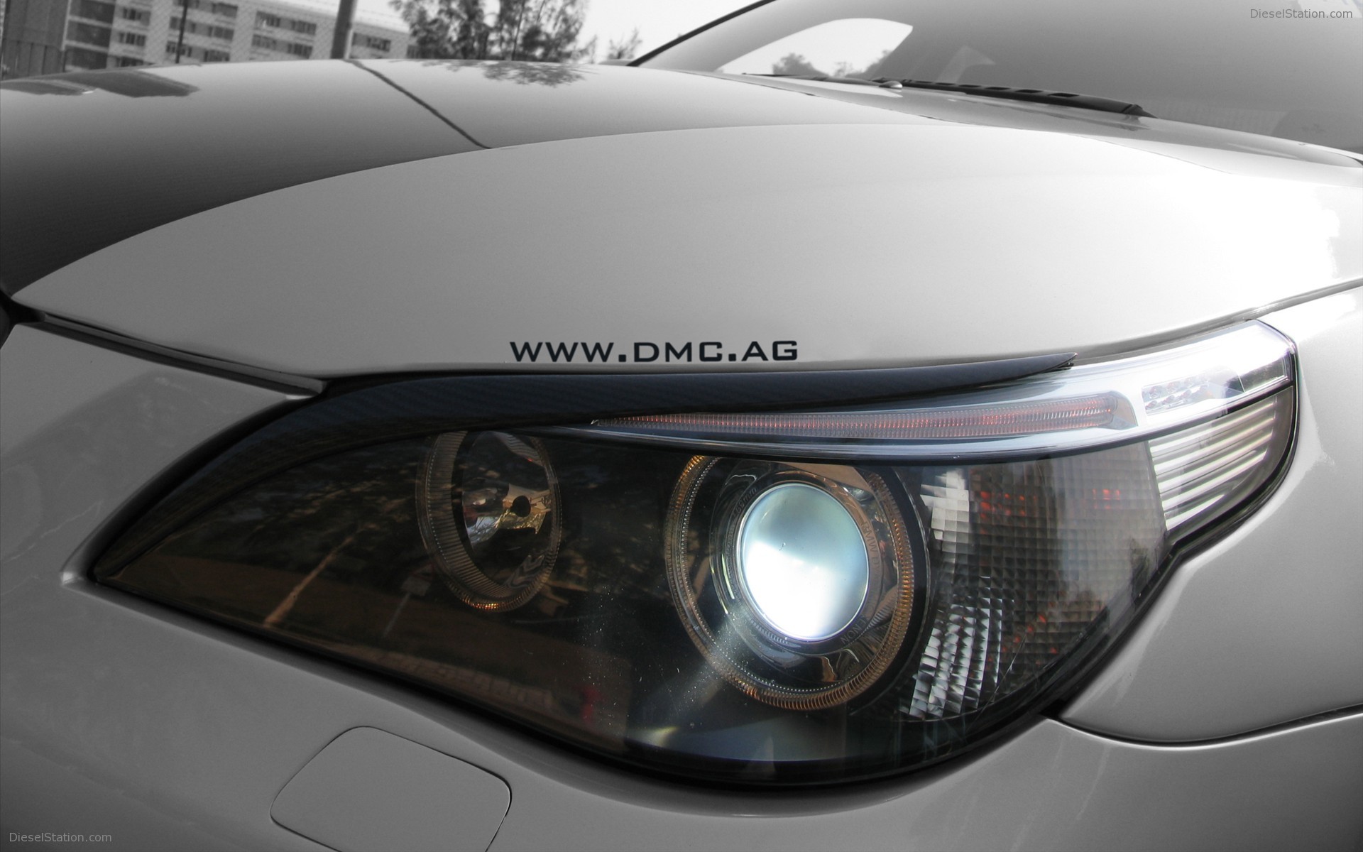 Bmw e60 screen size