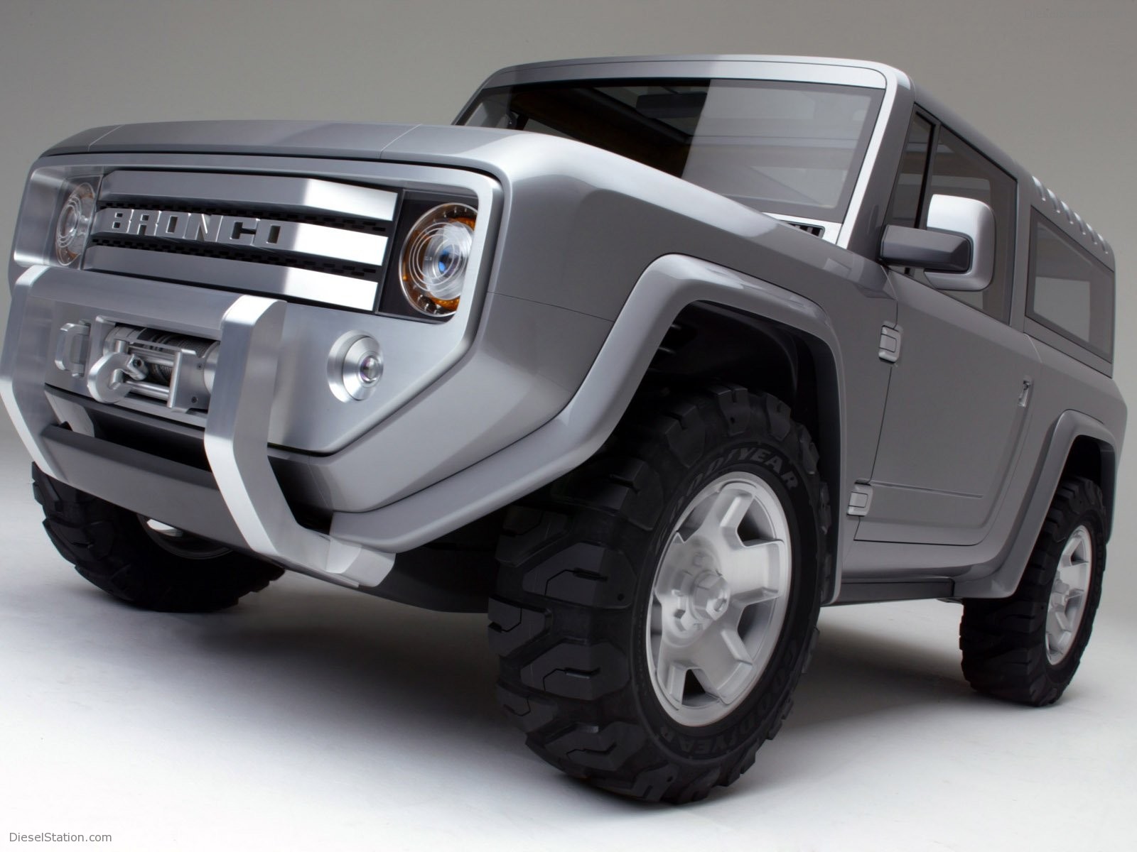 Ford Bronco Concept Exotic Car Picture #013 of 20 : Diesel Station