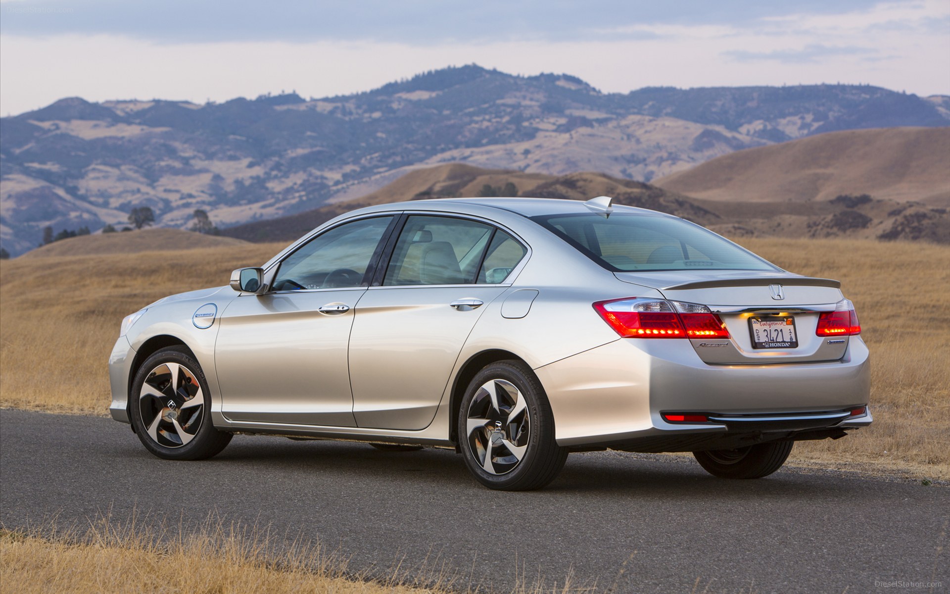 2014 Honda accord phev #3