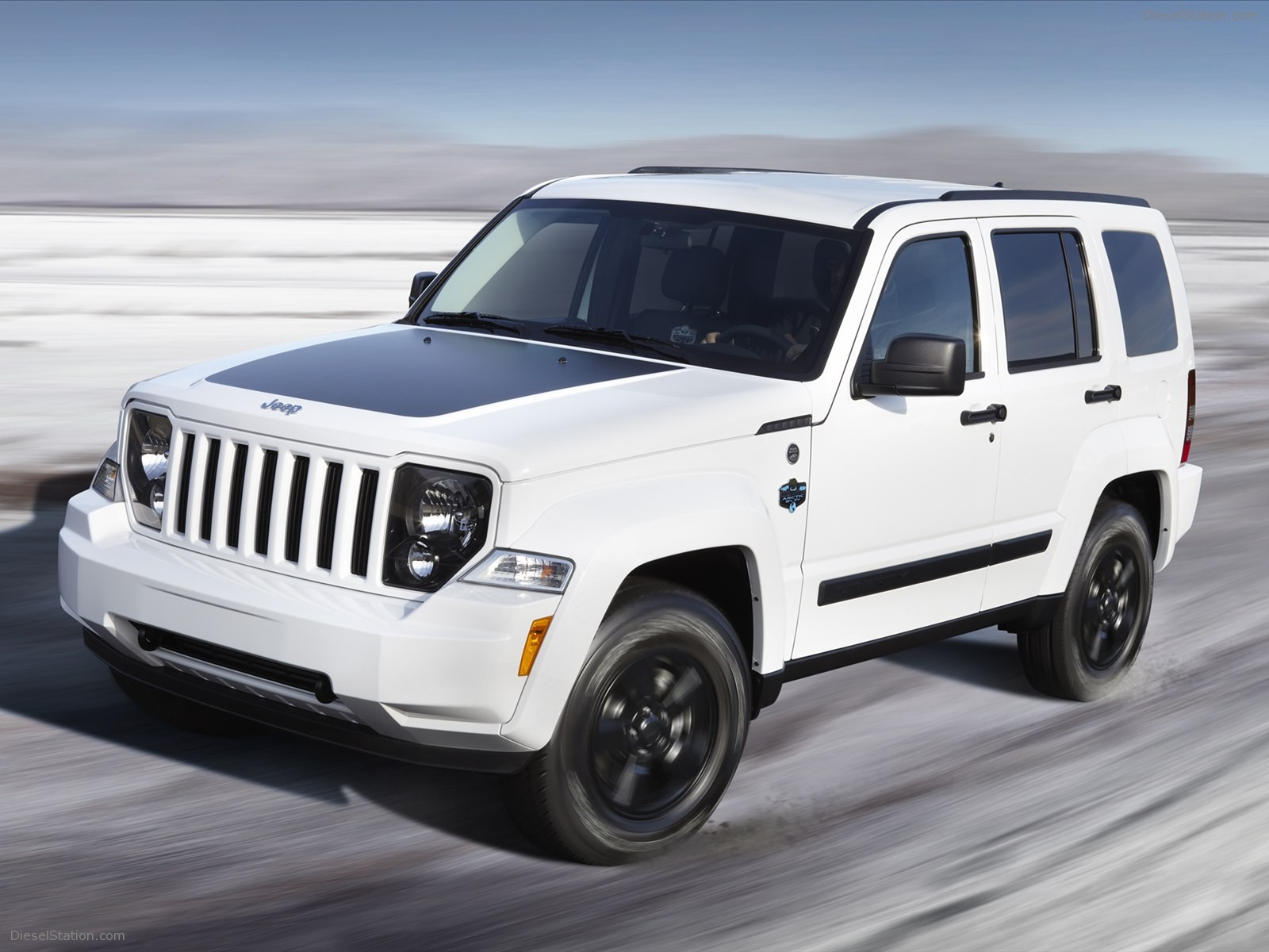 White jeep liberty 2012 #2