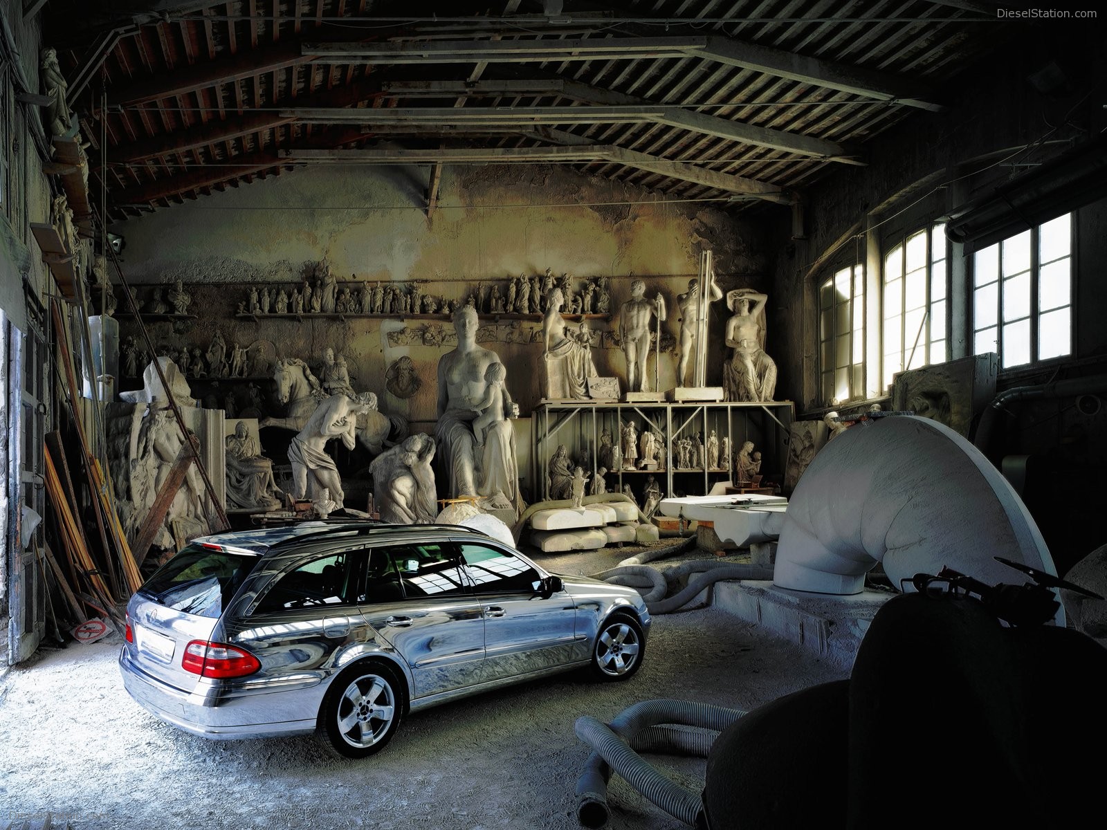 2004 Mercedes calendar pictures