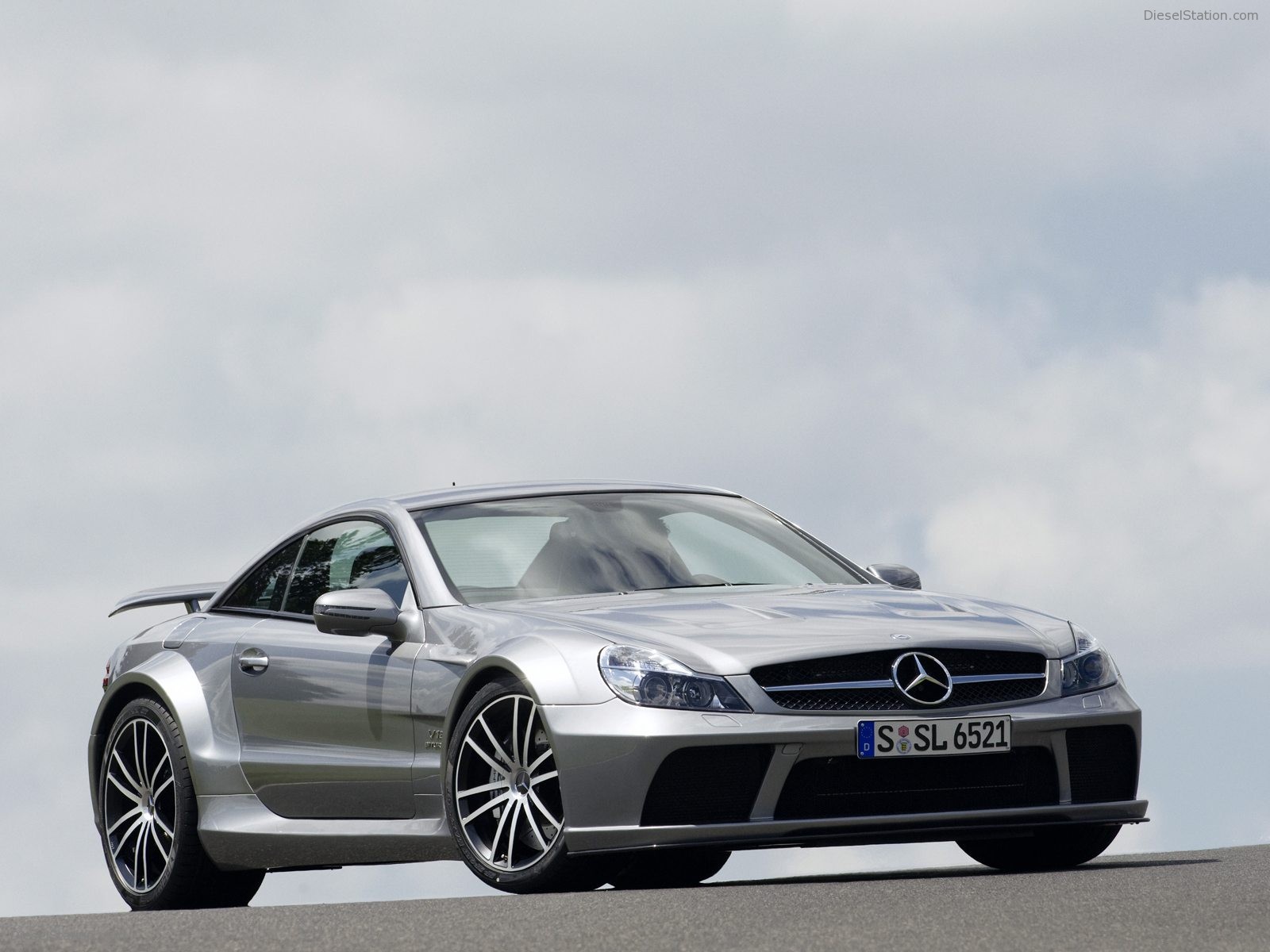 Mercedes sl65 amg black series pictures #4