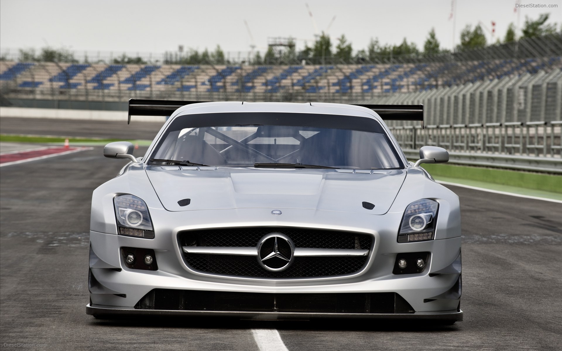 2010 Mercedes sls amg wallpaper #7