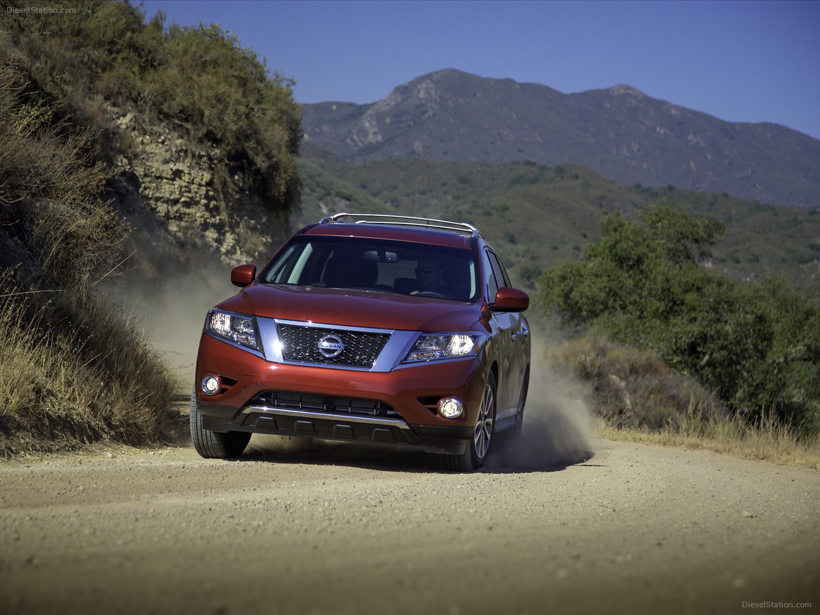 Nissan pathfinder 2013 wallpapers