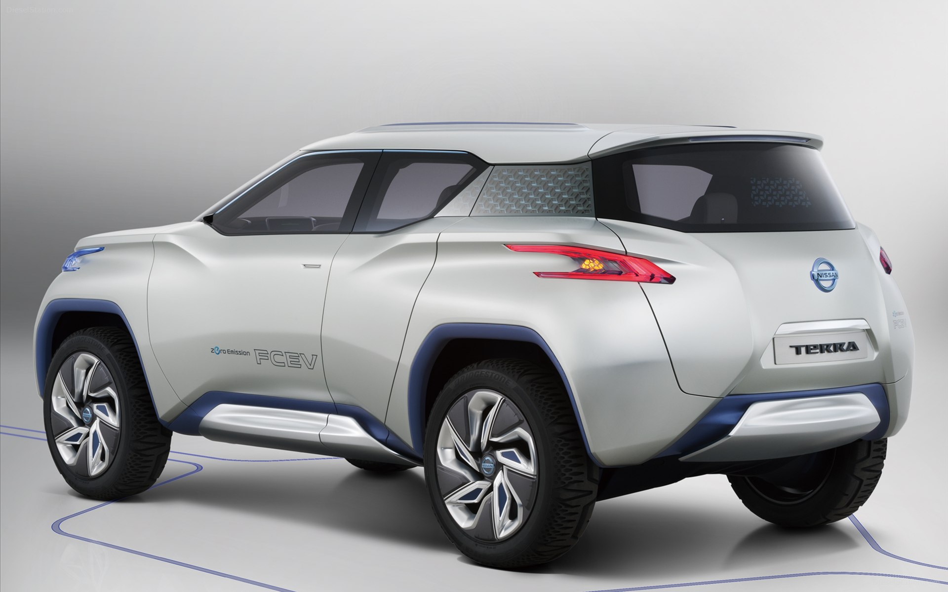 Nissan concept suv #7