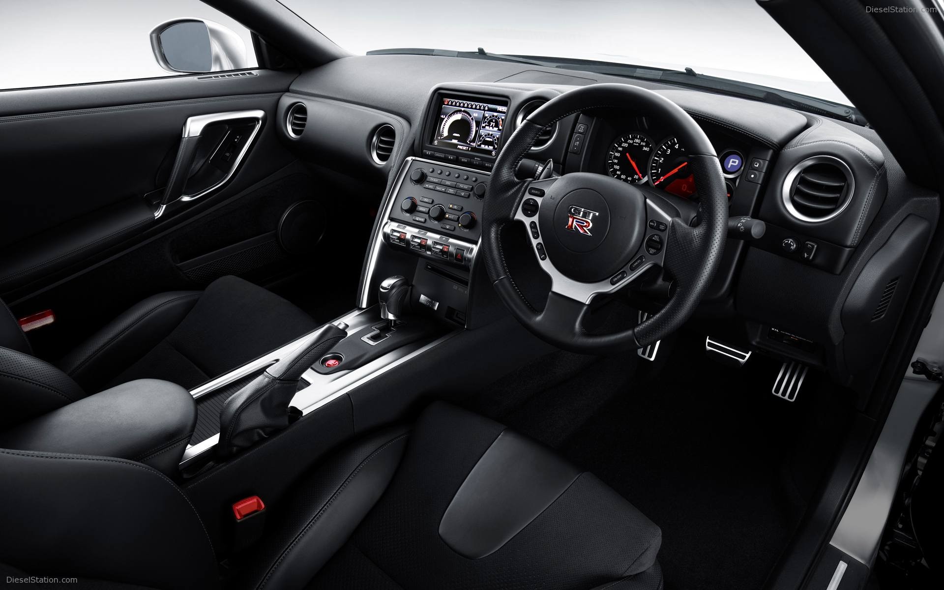 Nissan gtr manual or automatic #6